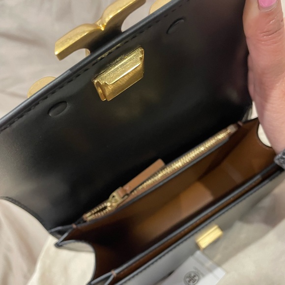 *SOLD* Tory Burch Logo Shoulder Bag Like NEW - Picture 12 of 12